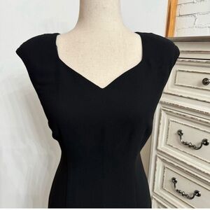🦋Classic Little  Black Dress by Donna Morgan Petites size 6 EUC